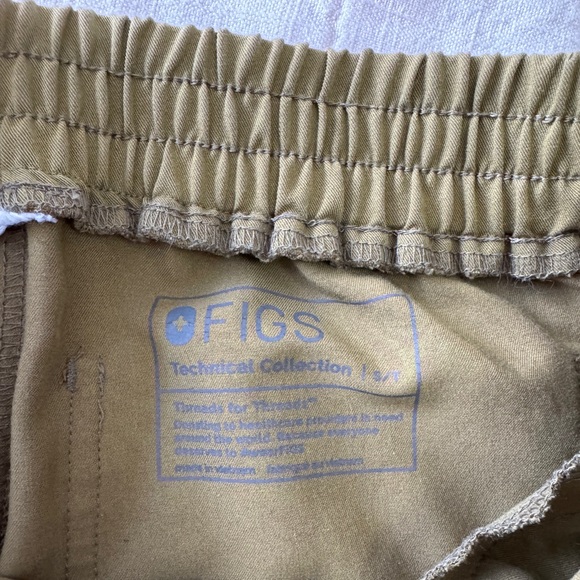 FIGS Women’s Technical Collection One-pocket top & Skinny Pants - Picture 3 of 8